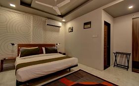 Fabhotel Manomay Homes